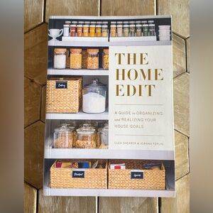 “The Home Edit - A Guide to Organizing & Realizing Your House Goals” Book, 2019